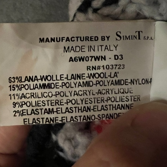 Armani Jeans Sweater - Picture 4 of 4